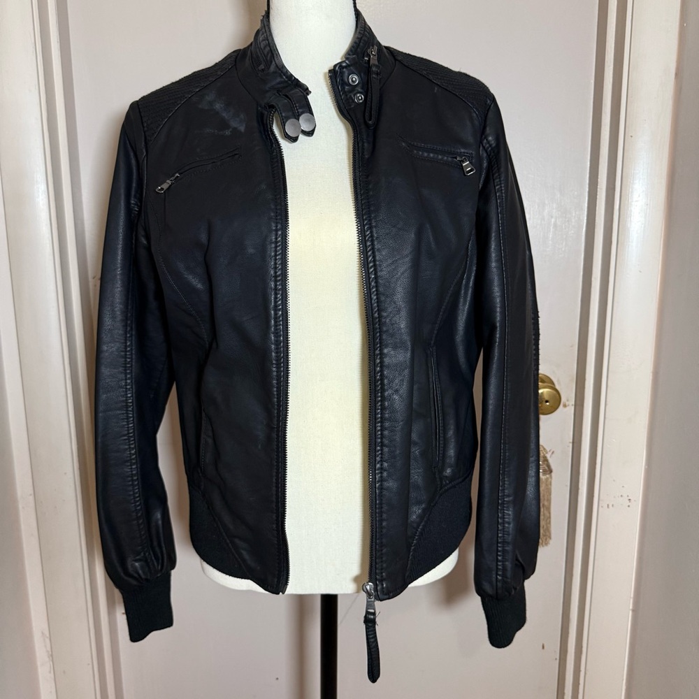 Ci Sono by Cavilini Black Faux Leatherber Biker Jacket - Size Large